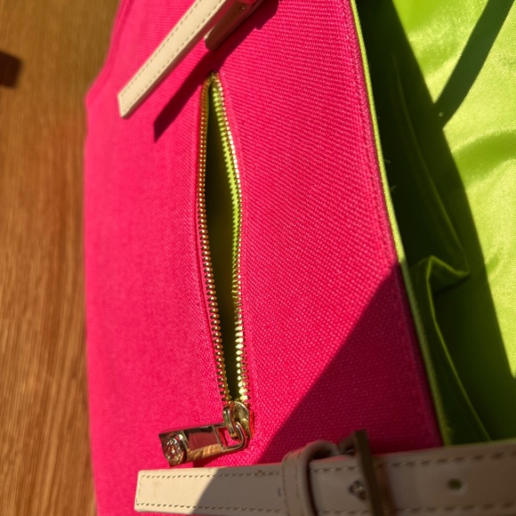 Spartina 449 Pineapple Sand Tote Bag - Picture 16 of 16